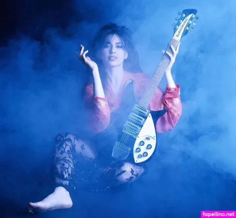 Susanna Hoffs OnlyFans Thumbnail #CrvVERNr6a