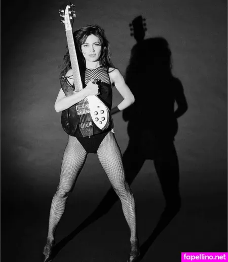 Susanna Hoffs OnlyFans Thumbnail #UGESA84B8t
