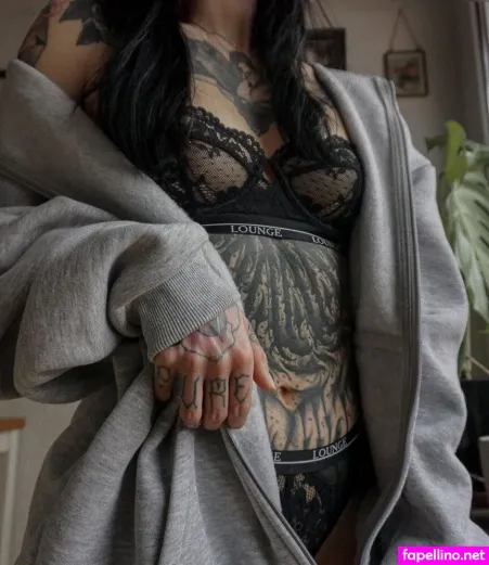 Susannameeow OnlyFans Thumbnail #8BWZYUxtvq