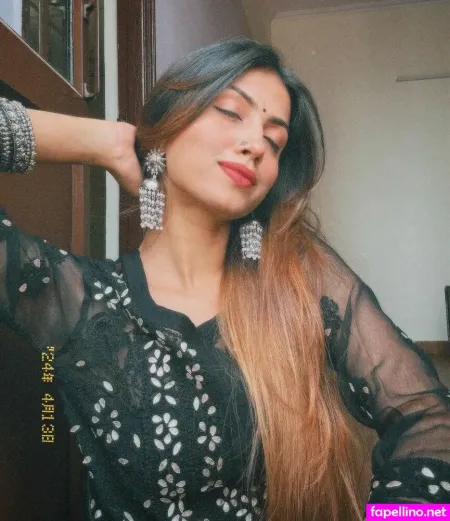 Sushma OnlyFans Thumbnail #c4XXvwEKnE