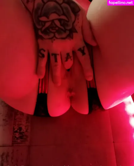 Suskivonsweethoneylove OnlyFans Thumbnail #4Y92aTXXdR