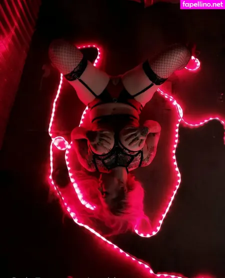 Suskivonsweethoneylove OnlyFans Thumbnail #isOX0yPA1r
