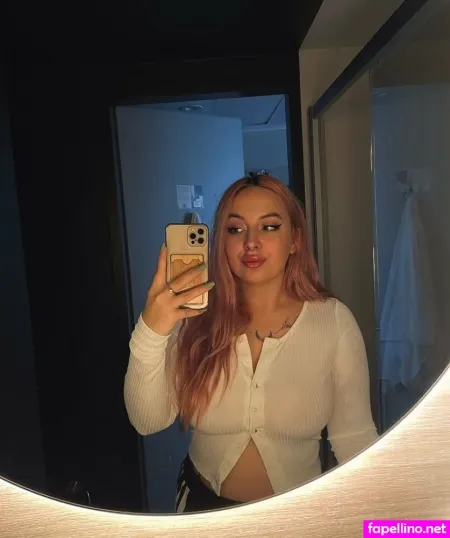 Susselea OnlyFans Thumbnail #fL0ulYmK99