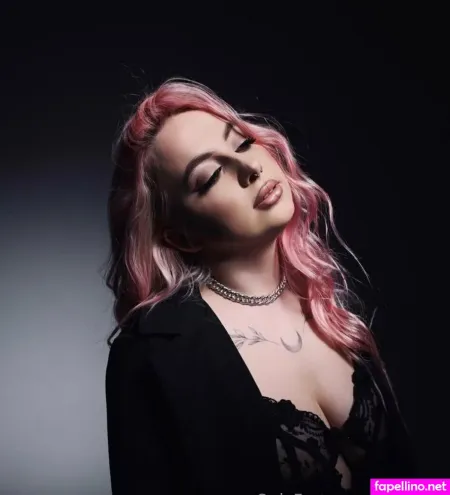 Susselea OnlyFans Thumbnail #rr9wgeibyk