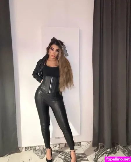 Susykarezolly OnlyFans Thumbnail #aFWJNvOx63