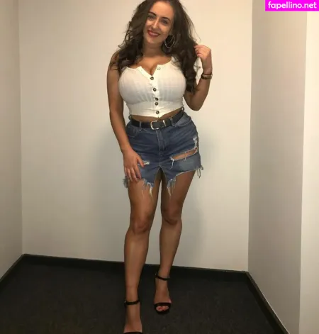 Suzana Zvonar OnlyFans Thumbnail #kV9WhJhzIa