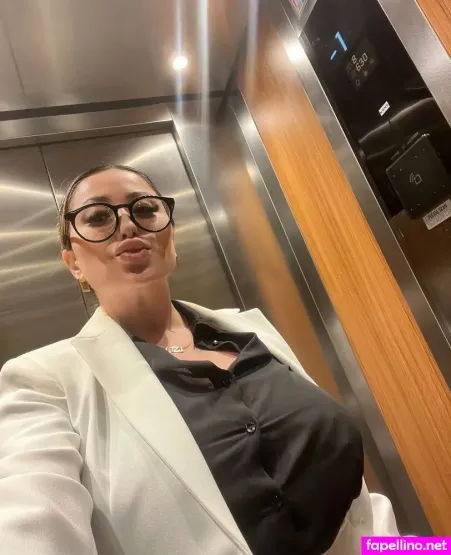 Suzanna Kurman OnlyFans Thumbnail #1IMivCuvYg