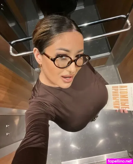 Suzanna Kurman OnlyFans Thumbnail #OXE0Rp4GWv