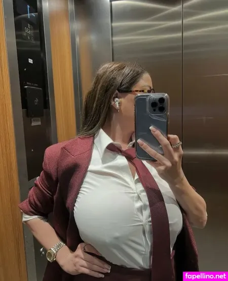 Suzanna Kurman OnlyFans Thumbnail #Ru4vnH1xme