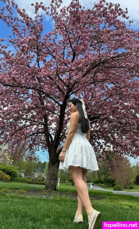 Suzanne Roy OnlyFans Thumbnail #3xC7U3OQss