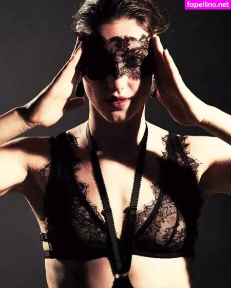 Suzanne Schulting OnlyFans Thumbnail #iabPgIix0I