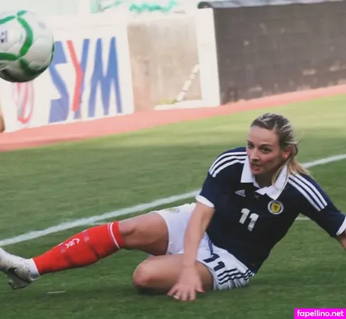 Suzanne Winters OnlyFans Thumbnail #av1exXaTyf