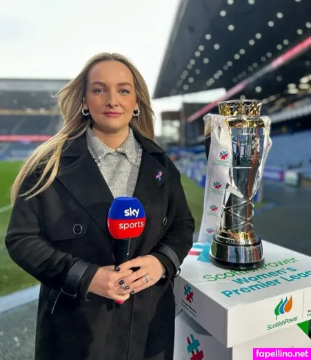 Suzanne Winters OnlyFans Thumbnail #les0Vibszn