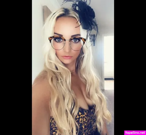 Suzanne Winters OnlyFans Thumbnail #qvZD73qnty