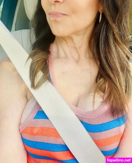 Suzannehollyxxx OnlyFans Thumbnail #5AJFV2co1l