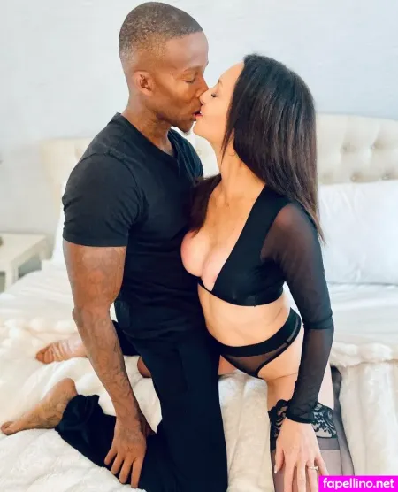 Suzannehollyxxx OnlyFans Thumbnail #QjxKsbA3Aw
