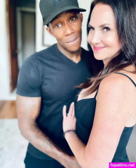 Suzannehollyxxx OnlyFans Thumbnail #VpduljVEJp
