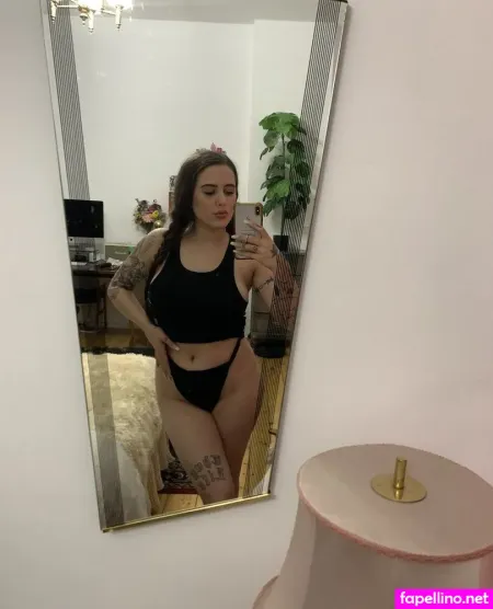 Suzie Grime OnlyFans Thumbnail #q8TDsVvRWU