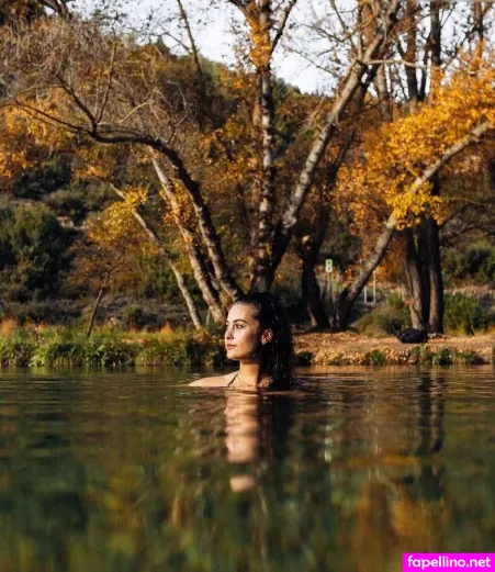 Suzie Marachet OnlyFans Thumbnail #DeEUaE80on