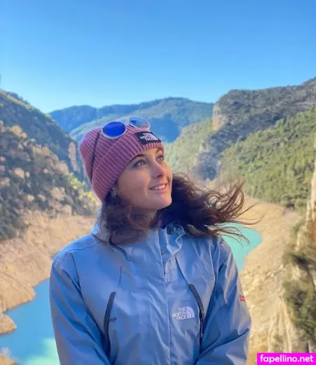 Suzie Marachet OnlyFans Thumbnail #OE27Zo6K1e