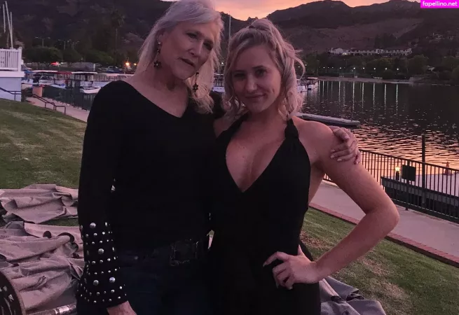 Suzieandhannah OnlyFans Thumbnail #2t56Mso26P