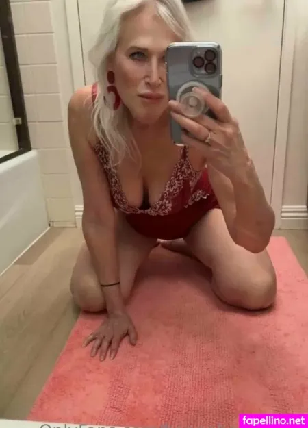 Suzieandhannahfree OnlyFans Thumbnail #0TwmnS3H41