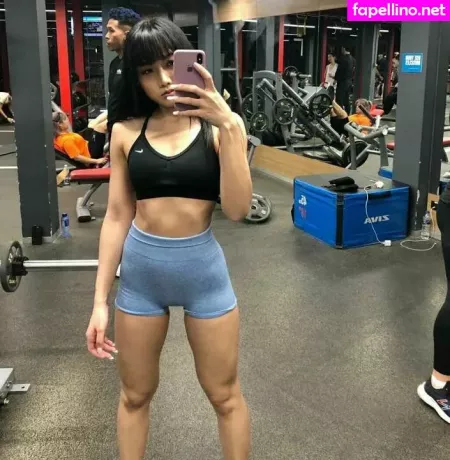 Suziearomdee OnlyFans Thumbnail #4HBmfmJnfG