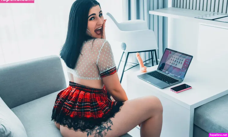 Suziesparklezfree OnlyFans Thumbnail #yJ4DHFYIL2