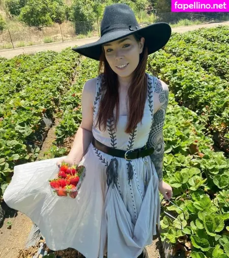 Suzy Berhow OnlyFans Thumbnail #m8HghsDqbO