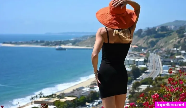 Suzy Favor Hamilton OnlyFans Thumbnail #l4JWTzLDh0