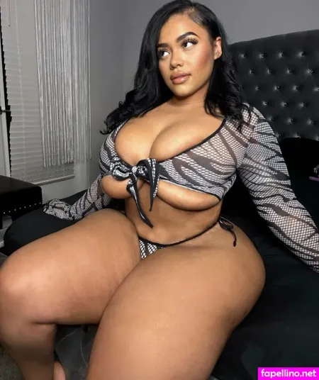 Suzymariee OnlyFans Thumbnail #wdPOAl0Gf0