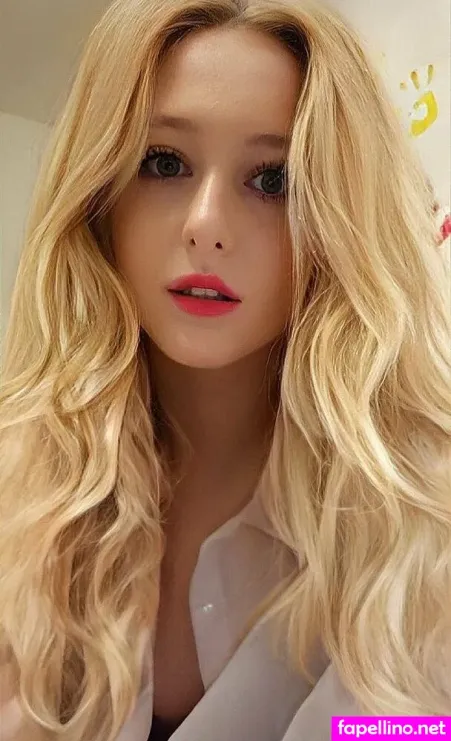 Svealove OnlyFans Thumbnail #YAYtgn0cku