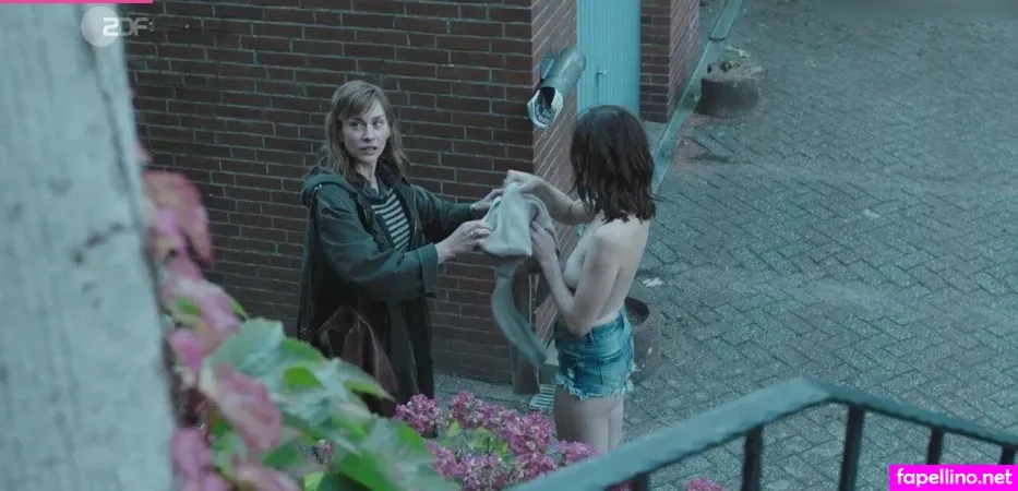 Svenja Jung OnlyFans Thumbnail #tRw8Hll0ir