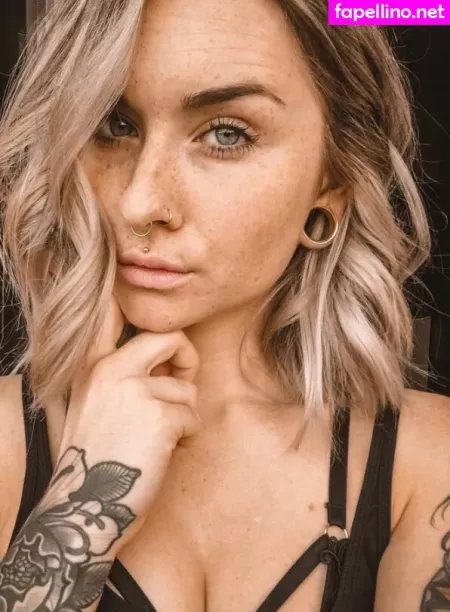 Svenja May OnlyFans Thumbnail #SNieND3uMd