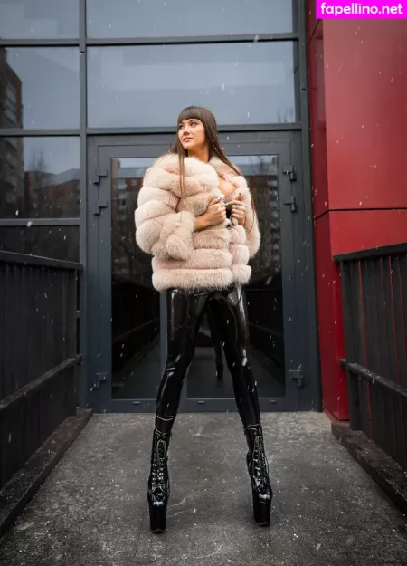 Sveta F OnlyFans Thumbnail #IL2hQLiCjh