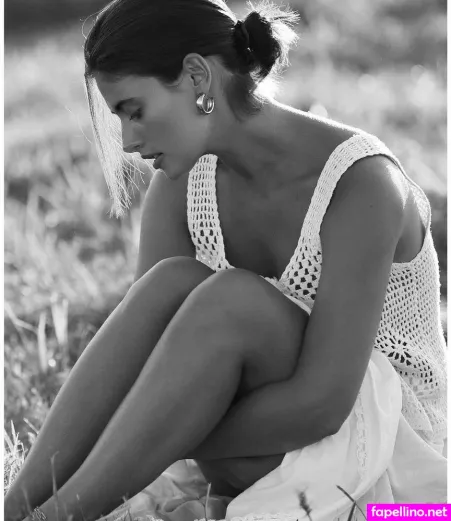 Sveta Shirshova OnlyFans Thumbnail #ahiLI30ega