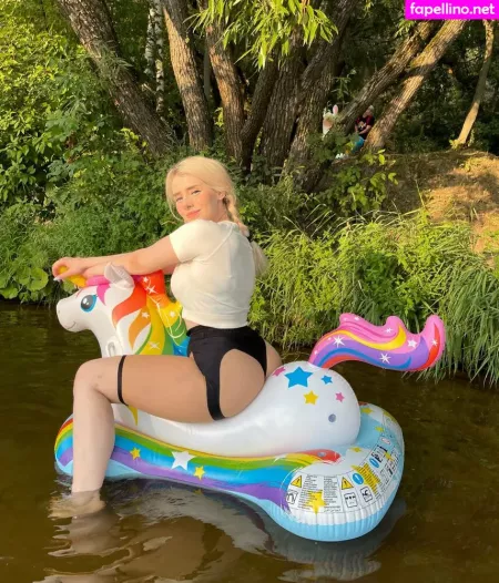 Sveta Sollar OnlyFans Thumbnail #3naVbFINgr