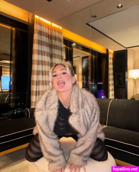 Swaggychick100 OnlyFans Thumbnail #28qXED5cwb