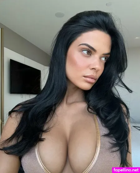 Swammyparks 1 OnlyFans Thumbnail #YoLXnhvyAI