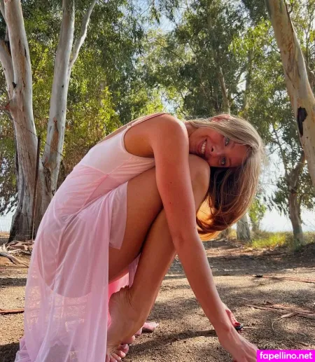 Swanfee OnlyFans Thumbnail #2rhFAxKGkD