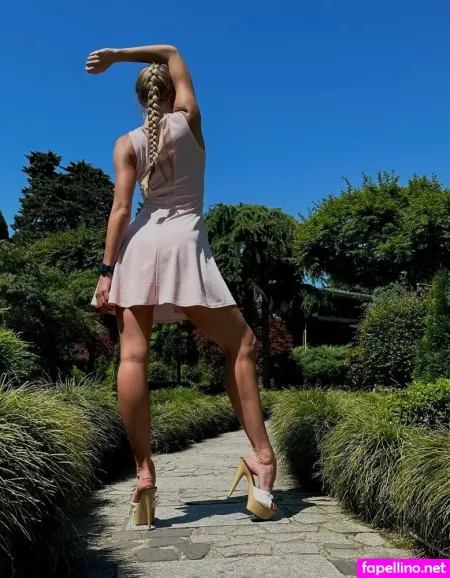 Swanfeet OnlyFans Thumbnail #Sxeyp4REfV