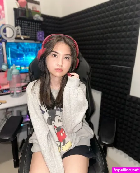 Swansage OnlyFans Thumbnail #7oMnkeLAXZ