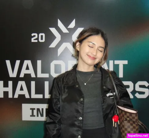 Swansage OnlyFans Thumbnail #Q7IaMNi3mE