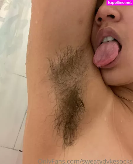 Sweatydykesocks OnlyFans Thumbnail #cLllYtHm55