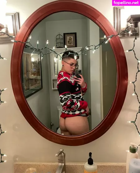 Sweatydykesocks OnlyFans Thumbnail #sWCmlmyVfI