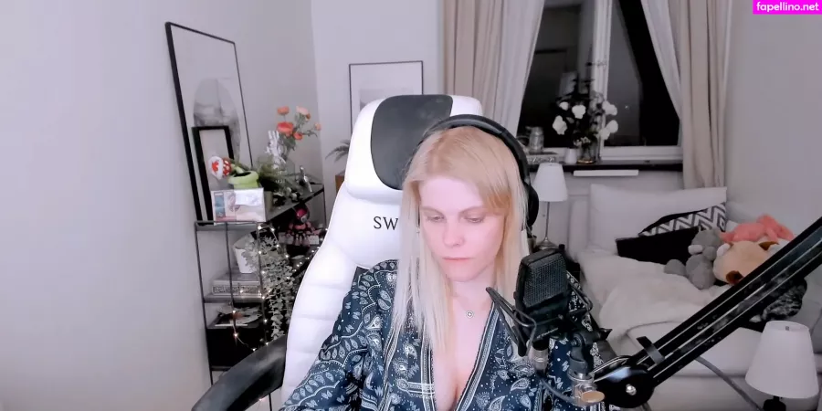 Swebliss OnlyFans Thumbnail #P6ZkljtZ8I