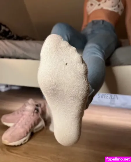 Swee7een OnlyFans Thumbnail #WhhtpCzKIX