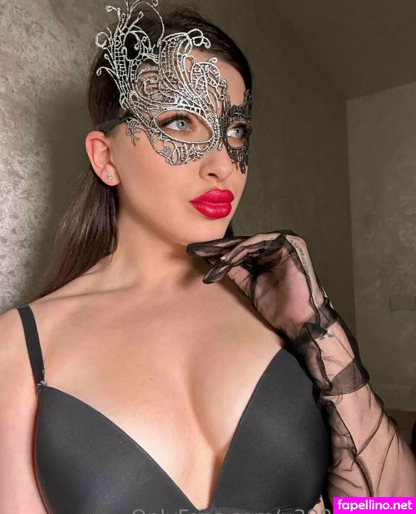 sweeet_yella, sweeetest_jenny Nude Leaked OnlyFans Photo #ZRGDMfJ3ut
