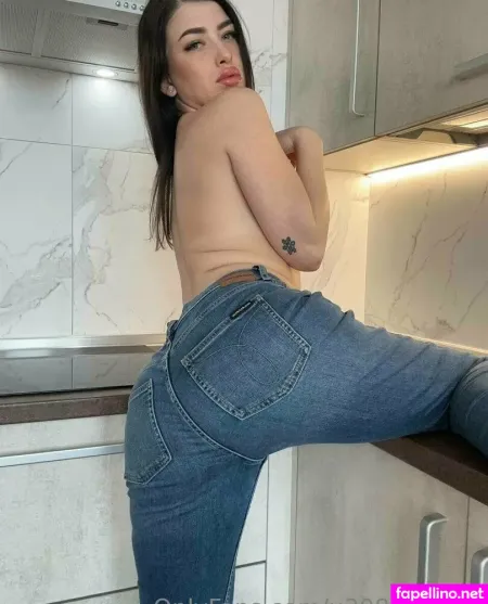 Sweeetest Jenny OnlyFans Thumbnail #dH2215iows