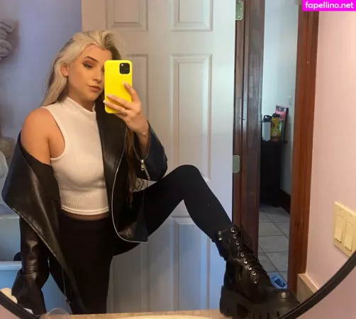 Sweeettails OnlyFans Thumbnail #VQigfXYFMz